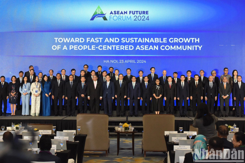 The forum is organised under the theme of “Toward Fast and Sustainable Growth of a people-centred ASEAN Community”. The forum is organised under the theme of “Toward Fast and Sustainable Growth of a people-centred ASEAN Community”.