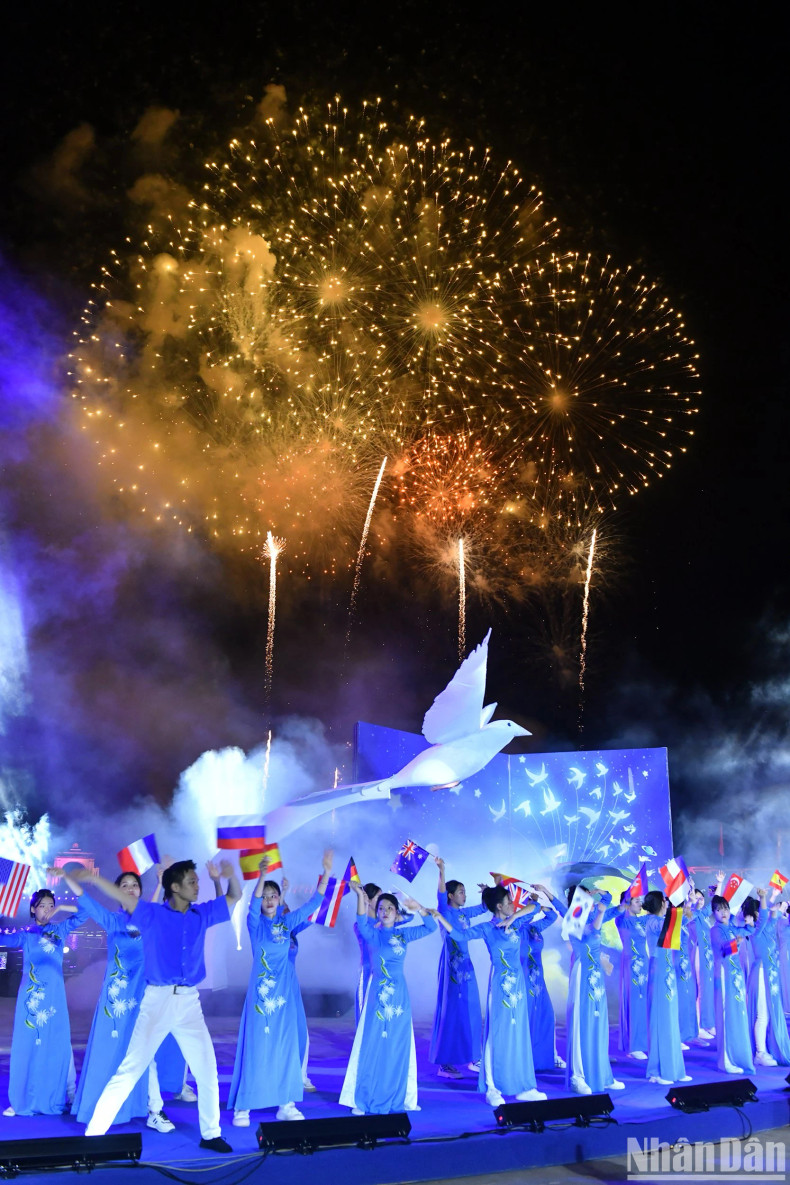 The goal of the festival is to honour the value of peace, overcome the consequences of war, and call on everyone to join hands in safeguarding and building a peaceful, prosperous, and sustainable life for their homeland, country, and humankind.