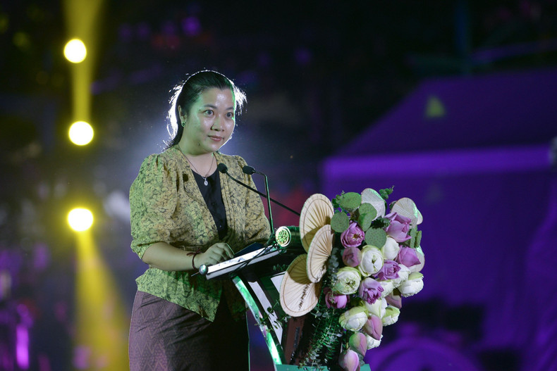 Latana Siharaj, charge d’affaires of the Lao PDR in Vietnam, speaks at the opening ceremony.