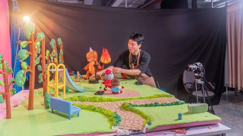Stop motion animation production involves many stages done entirely by hand. (Photo: Sconnect Vietnam)