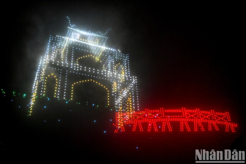 The show will officially take place on the evening of February 9 (Lunar New Year’s Eve).