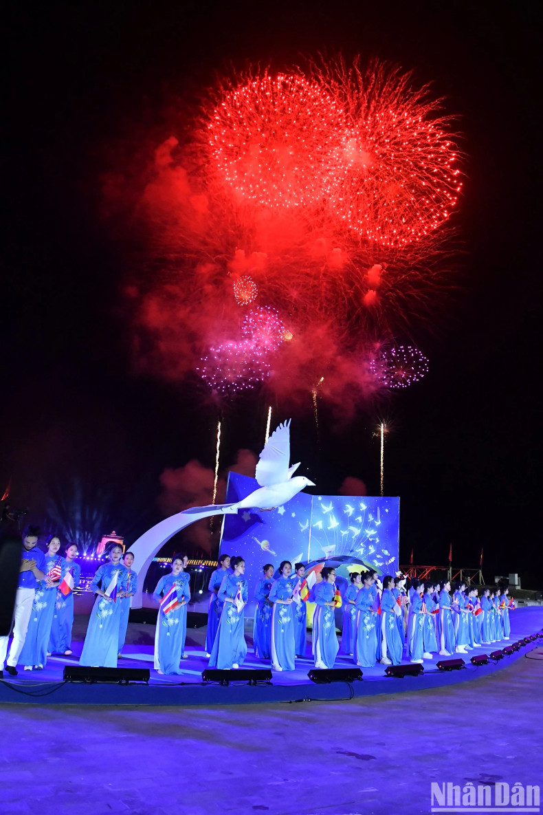 The festival is taking place in July, which is also the month in which tribute is paid to heroes and martyrs.