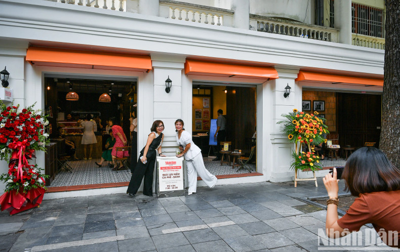 Even though it was just the first day of launch, the space attracted quite a large number of people.