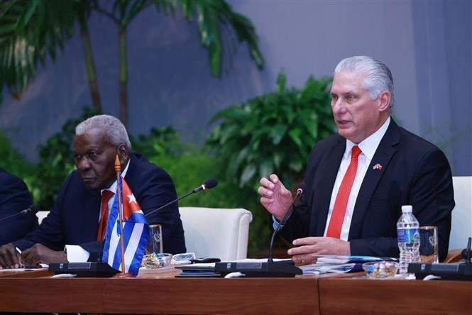 First Secretary of the PCC Central Committee and President of Cuba Miguel Diaz-Canel Bermudez speaks at the talks in Havana on September 26. (Photo: VNA)