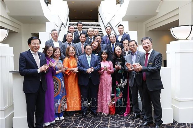 Prime Minister Pham Minh Chinh in a group photo with VASEA representatives at the event. (Photo:VNA) Prime Minister Pham Minh Chinh in a group photo with VASEA representatives at the event. (Photo:VNA)