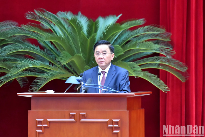 [In Pictures] 13th Party Central Committee’s plenum opens ảnh 3