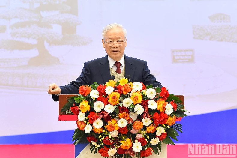 Party General Secretary Nguyen Phu Trong delivers a speech to comprehensively direct the conference.