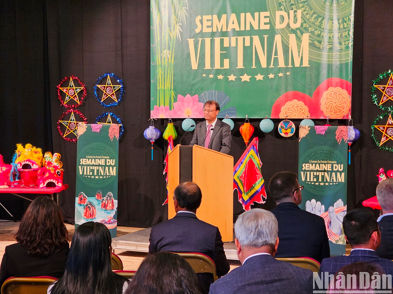 Deputy Minister of Industry and Trade Do Thang Hai speaks at the opening. Deputy Minister of Industry and Trade Do Thang Hai speaks at the opening.