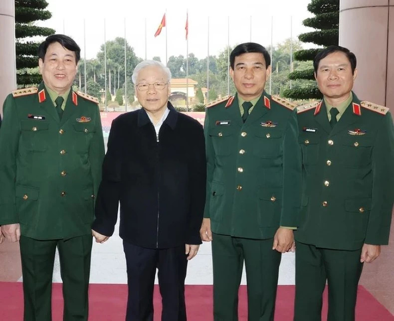 General Secretary Nguyen Phu Trong and leaders of the Central Military Commission - the Ministry of National Defence.