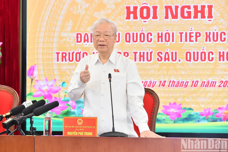 Party General Secretary Nguyen Phu Trong speaks at the meeting. Party General Secretary Nguyen Phu Trong speaks at the meeting.