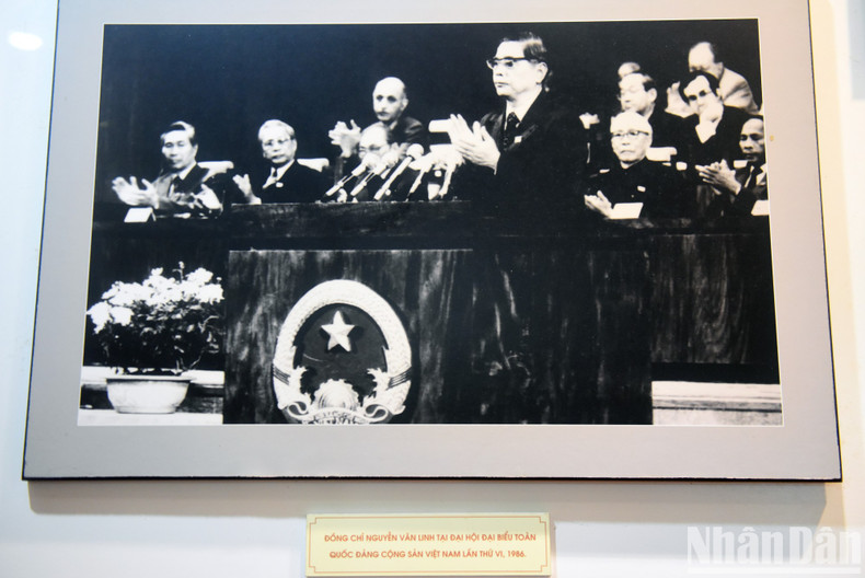 General Secretary Nguyen Van Linh spoke at the 6th National Congress of the Communist Party of Vietnam in 1986. This was also the congress that decided on the renewal policy, opening the era of building socialism according to new ideas, new perspectives, mechanisms and policies.