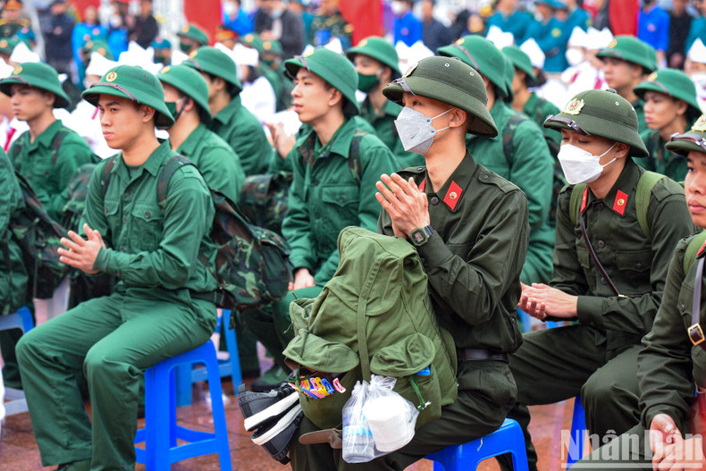 The newly-recruited soldiers expressed their determination to complete the mission, during their military service. The newly-recruited soldiers expressed their determination to complete the mission, during their military service.