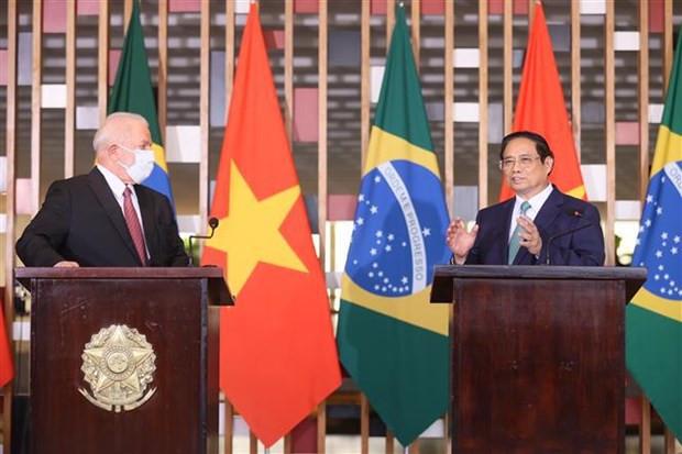 PM Pham Minh Chinh and Brazilian President Lula da Silva at the joint press conference following their talks in Brasilia on September 25. (Photo: VNA) PM Pham Minh Chinh and Brazilian President Lula da Silva at the joint press conference following their talks in Brasilia on September 25. (Photo: VNA)