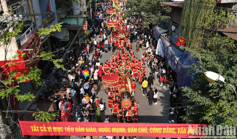 It took the Dong Ky villagers two months to prepare for the procession.