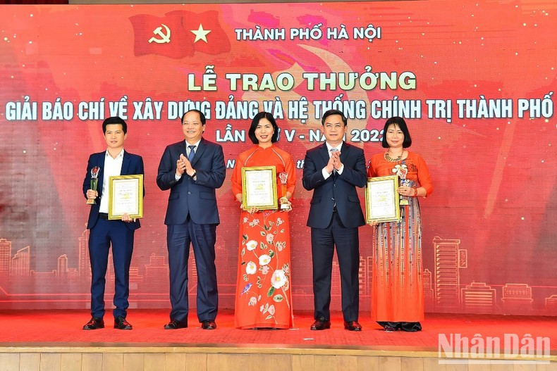 Collectives and individuals win thematic prizes.