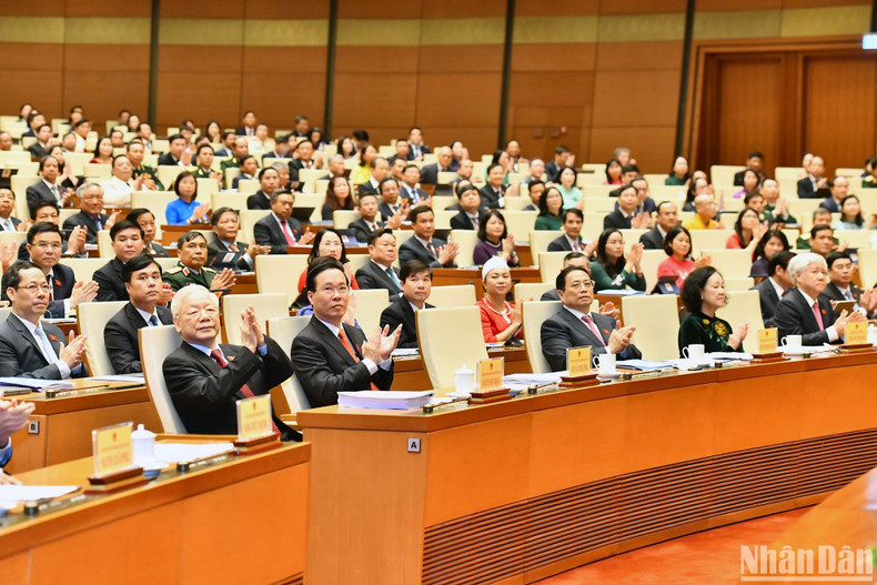 General Secretary Nguyen Phu Trong, President Vo Van Thuong, PM Pham Minh Chinh and leaders of the Party, State and NA deputies at the opening session, on the morning of May 22.