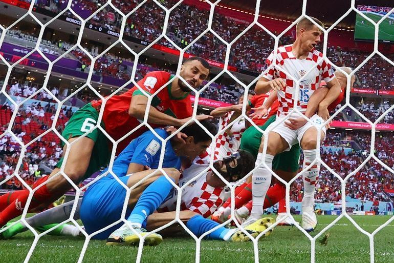 Morocco's Yassine Bounou and Romain Saiss in action with Croatia's Josko Gvardiol and Mario Pasalic. (Photo: Reuters)