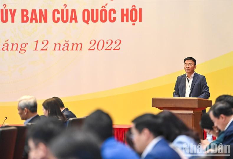 Minister of Justice Le Thanh Long delivers a speech at the conference.