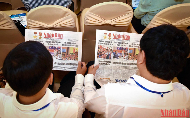 According to speakers, Party newspapers need to take the lead in innovation and improving quality, thereby broadening access to readers, especially younger ones. According to speakers, Party newspapers need to take the lead in innovation and improving quality, thereby broadening access to readers, especially younger ones.