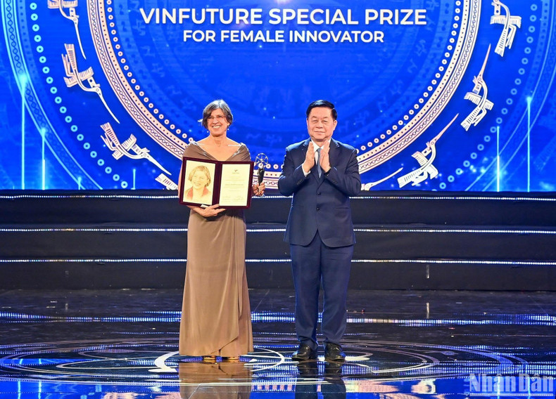 The Special Prize for female innovators honoured Prof. Pamela Christine Ronald of the US.
