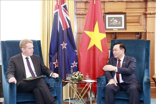 NA Chairman Vuong Dinh Hue and New Zealand’s Education Minister Chris Hipkins. (Photo: VNA) NA Chairman Vuong Dinh Hue and New Zealand’s Education Minister Chris Hipkins. (Photo: VNA)