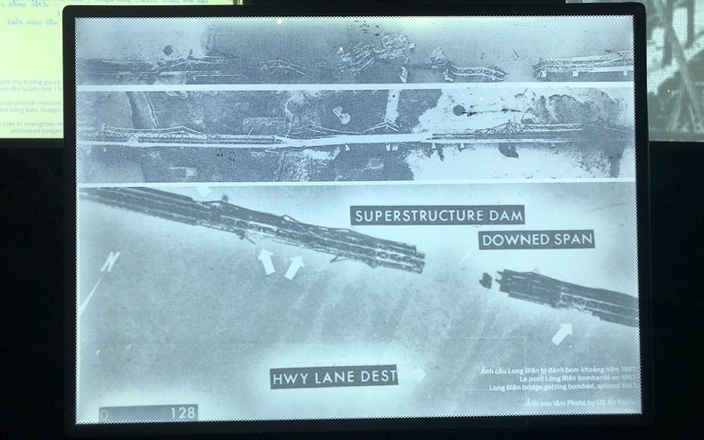 An image of the broken bridge from above, extracted by the National Archives Centre I from US military photos. An image of the broken bridge from above, extracted by the National Archives Centre I from US military photos.