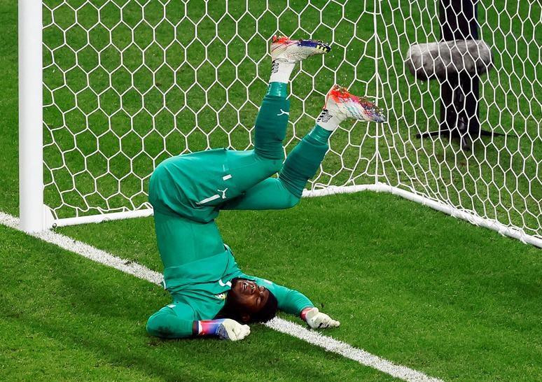 Ghana's Lawrence Ati-Zigi reacts during their match against Uruguay. (Photo: Reuters)