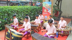 A Khmer five-tone music performance at the programme introducing and displaying intangible cultural heritage in association with tourism development in ethnic minority-inhabited and mountainous areas in 2025. (Photo: TITC)