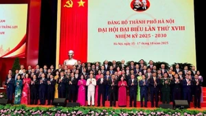 The Executive Board of the 18th-tenure Ha Noi Party Committee for the 2025-2030 period made debut at the Congress (Photo: QUOC TOAN/NDO)
