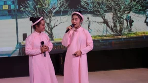 Contestants at the Vietnamese eloquent finals for foreigners (Photo: VNA)