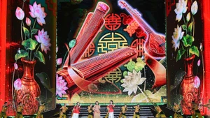 The seamless combination of music, lighting, and heritage brings a wonderful experience for the audience attending the “Light Concert – Welcome the New Year 2026.” (Photo: The Dai)