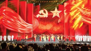 The medley "The Party Flag – Viet Nam, Spring Has Arrived" opened the art programme.