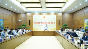 The 16th plenary session of the Committee for Economic and Financial Affairs is held in December 2025. (Photo: quochoi.vn)
