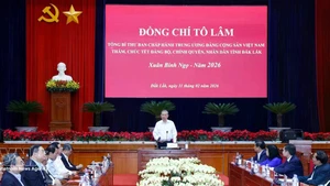 Party General Secretary To Lam speaks at the working session (Photo: VNA)