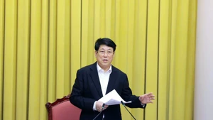 President Luong Cuong delivers the speech at the working session. (Photo: NDO)