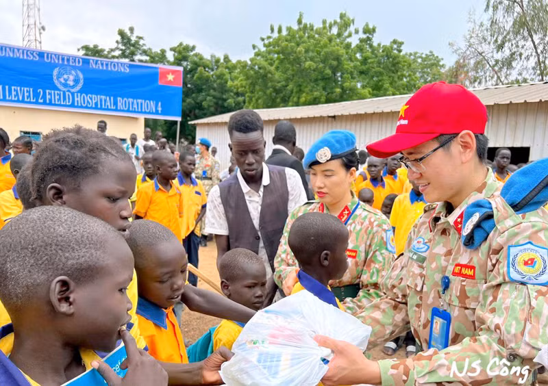 The people of South Sudan always give their warmest feelings to the Vietnamese “blue beret” soldiers.