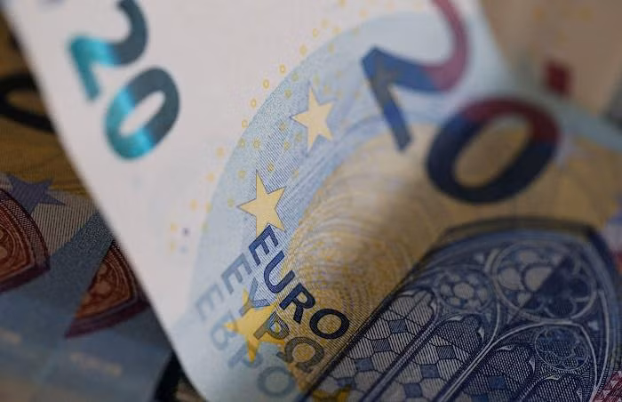 Euro zone government bond yields rose on Monday ahead of inflation data which is expected to show consumer prices climbing at a record pace in October, adding to pressure on the European Central Bank to continue aggressive policy tightening.