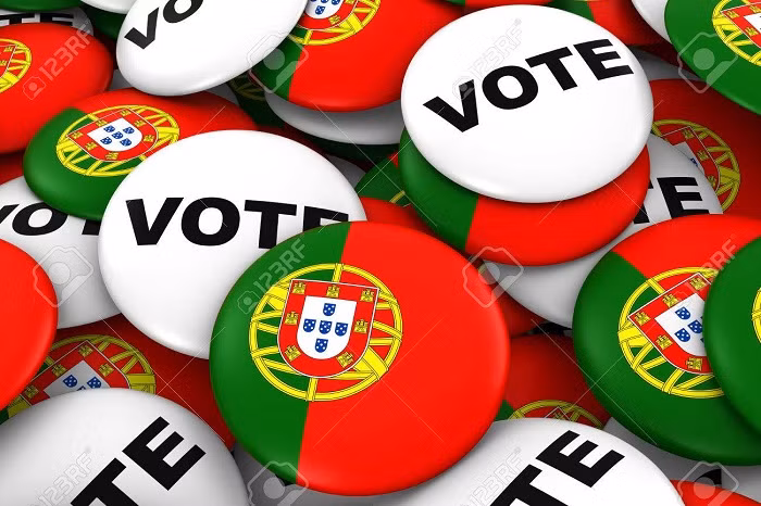 Portuguese voters are called to the polls on Sunday in early parliamentary elections in which the ruling Socialists face defeat but no clear winner is expected, reported German news agency (dpa).