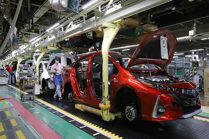 Japan to ban some car exports to Russia from August 9 - trade minister