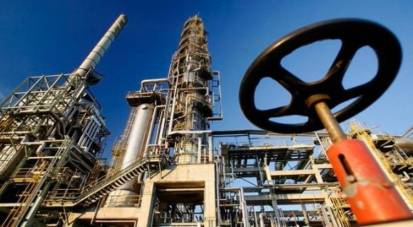Russia to cut oil exports by 300,000 bpd in September
