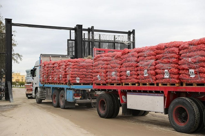 A truck with humanitarian aid enters Gaza from the Egyptian side of the Rafah border crossing, on Feb. 24, 2025. (Photo: Xinhua). Israel's decision to block humanitarian aid to Gaza since early Sunday has sparked fierce condemnation from Palestinian factions, regional countries, and international organizations.