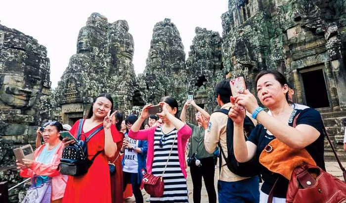  Cambodia attracted 6.7 million foreign visitors in 2024, up 22.9 percent year-on-year, said a spokesperson of the Ministry of Tourism on Thursday. Thailand, Vietnam, China, Laos, and the United States are top five tourism markets last year of the Southeast Asian country.