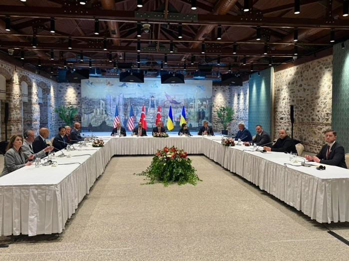 Delegations from the United States, Ukraine and Turkey convened at the Dolmabahce Presidential Office in Istabul on Friday for the first trilateral meeting ahead of the Russia-Ukraine peace talks.