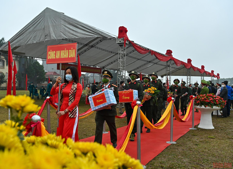 Young people in Hanoi start military service ảnh 7 Young people in Hanoi start military service ảnh 7