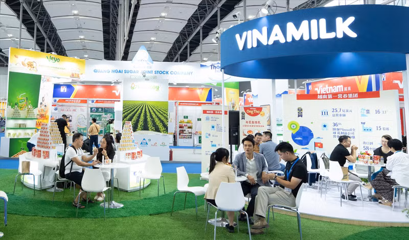 Vinamilk introduces its products at a fair in Guangzhou, China. (Photo: Vinamilk)