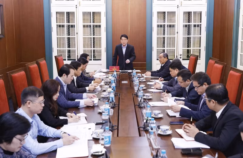 President Luong Cuong speaks at the working session with the Party Central Committee’s Commission for Internal Affairs on November 27. (Photo: VNA)