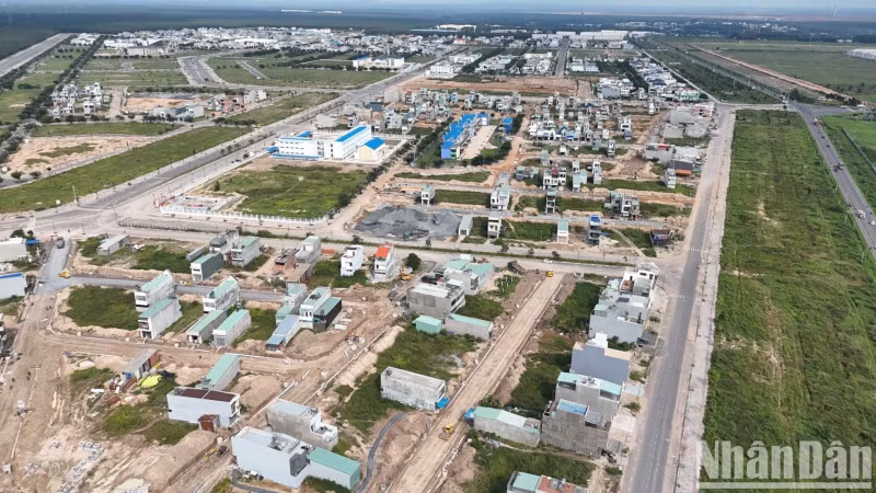 Up to now, the component project of construction of technical infrastructure system of Loc An-Binh Son resettlement area has completed 21 packages.
