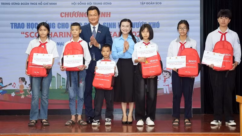 Scholarships presented to students who have overcome adversity and excel academically. 