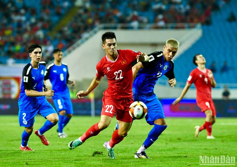 Vietnam secure a 3-2 victory over the Philippines in the World Cup qualifier at My Dinh National Stadium in Hanoi on June 6 evening. (Photo: NDO)