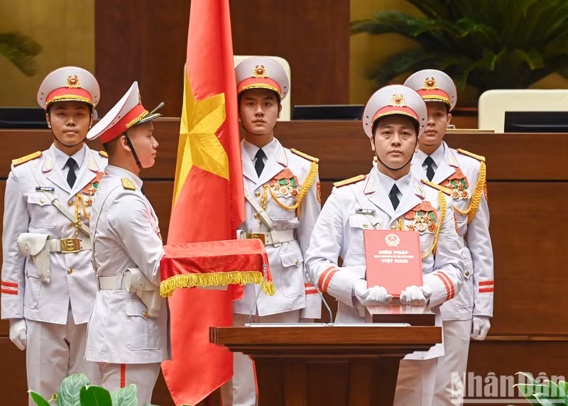 Preparations for the inauguration ceremony of President Luong Cuong are carried out with formality and thoroughness.